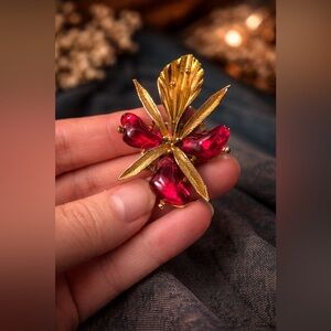 Signed Aurora Vintage Lucite Floral Brooch • Design No. 738 • Mid-Century 🌺